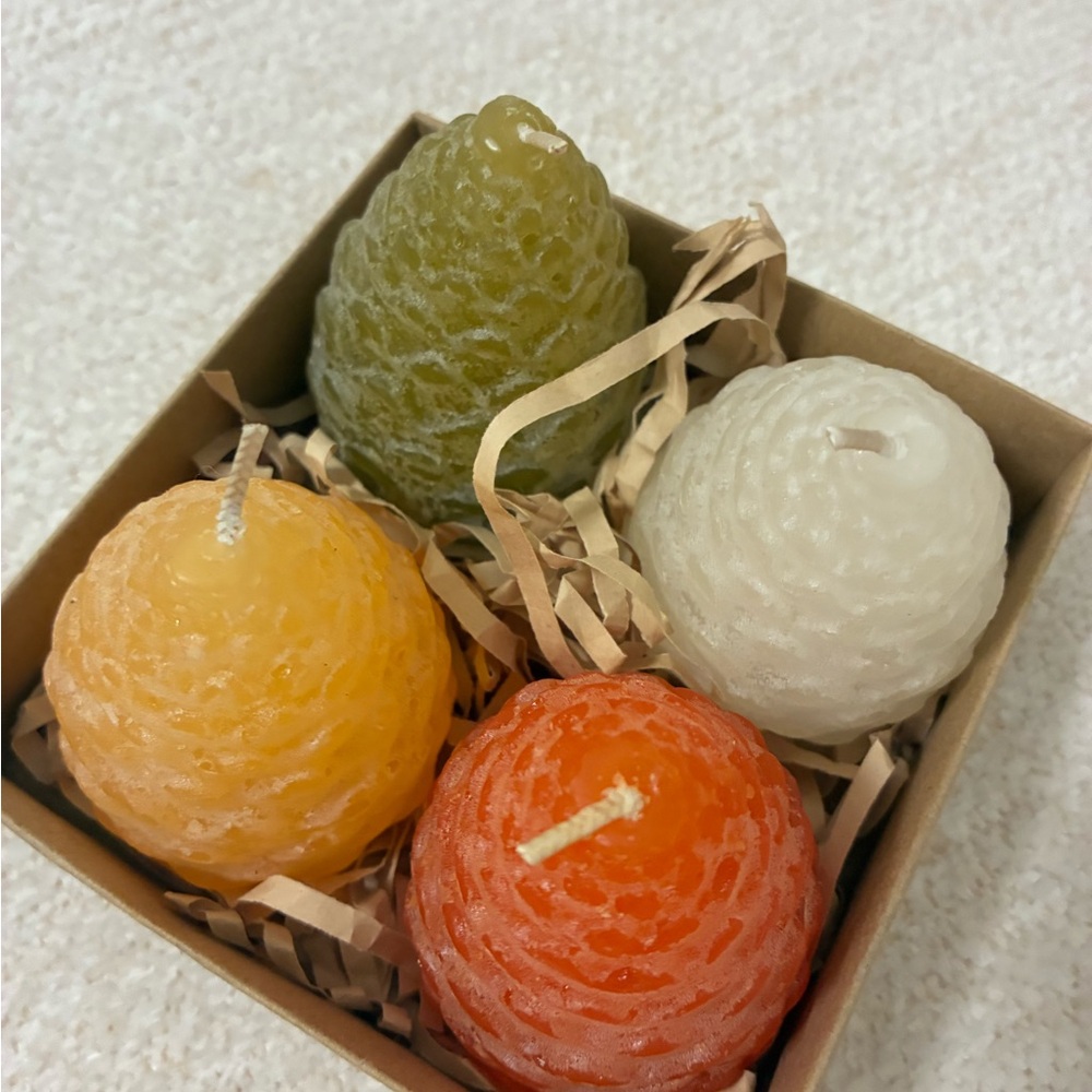 NWT 🍁 🍂 AUTUMN COLORS Hand Poured Candle Set - - Picture 7 of 7
